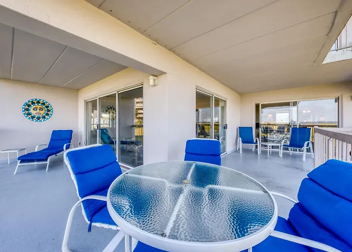 Triton's Trumpet Treat Apartment