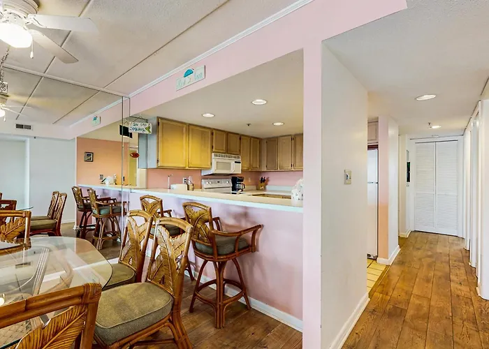 Triton's Trumpet Treat Apartment *